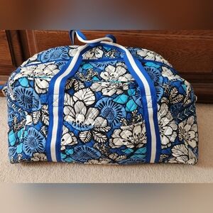 Vera Bradley Large Original Duffel Bag Tropical Evening Blue Quilted